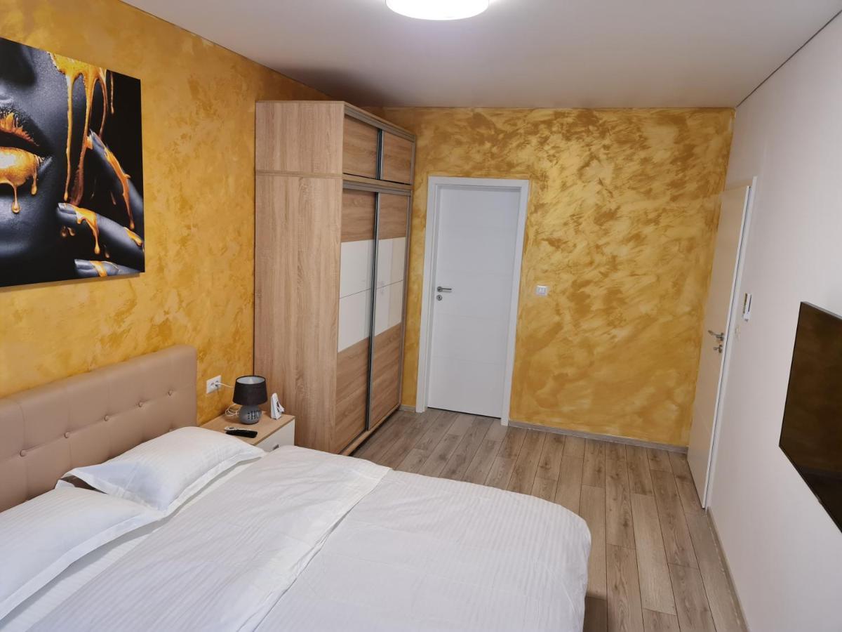 Eva Apartament Appartement Galaţi Buitenkant foto